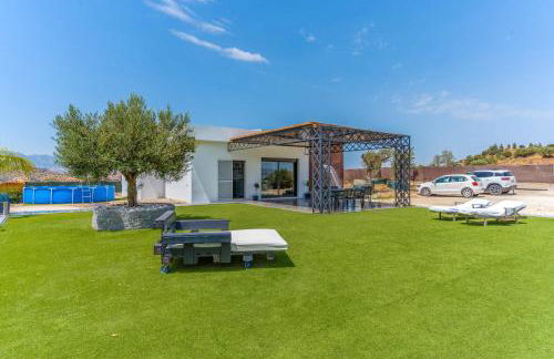 Casa De Campo en Coín - Photo 1