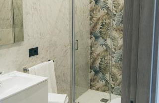 Chloe Rooms - Photo 9