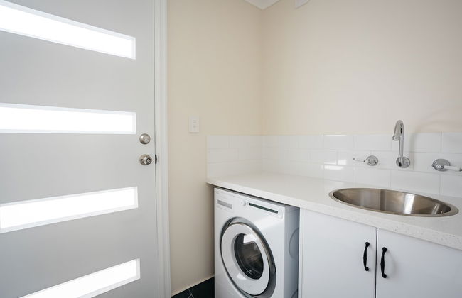 Owen's Hideaway by the BNB Collection - Photo 19