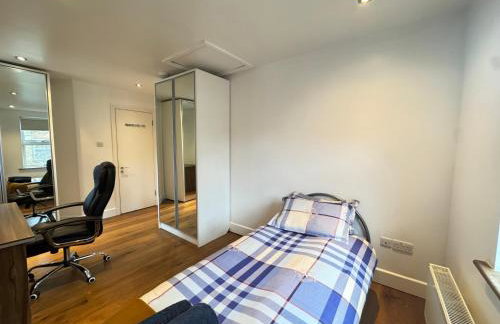 Lovely 4 Bedrooms Entire House In Hammersmith - Foto 25