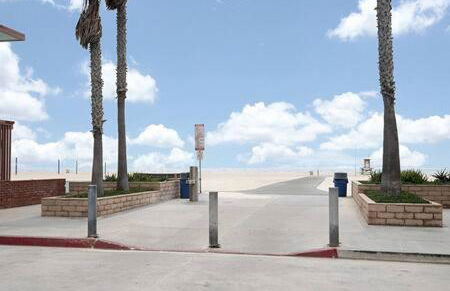 AWESOME 3BR 1 Block To Ocean Fast WIFI C1 - Photo 7