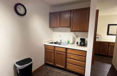 Tomah Apartment - 201 E Veterans Unit J - Foto 8