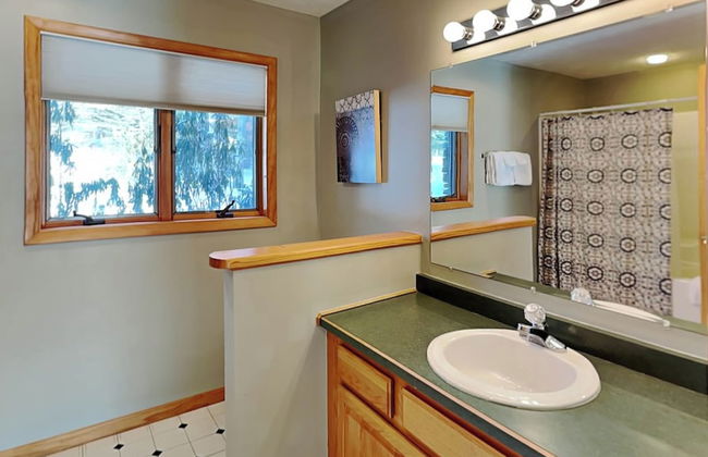 Lured by the Lake - Foto 19