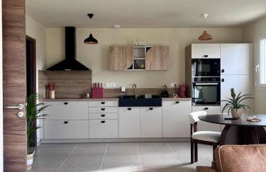 La cahuete Maison neuve, borne électrique, terrain de boules, jardin clos privé - Foto 9