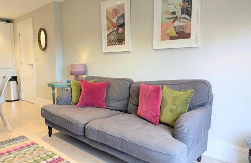 Compton Apartment with free parking - Photo 25