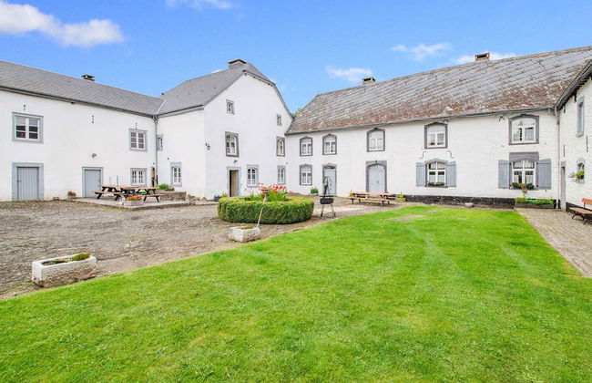 Heritage Holiday Home in Gouvy With Fenced Garden - Foto 36