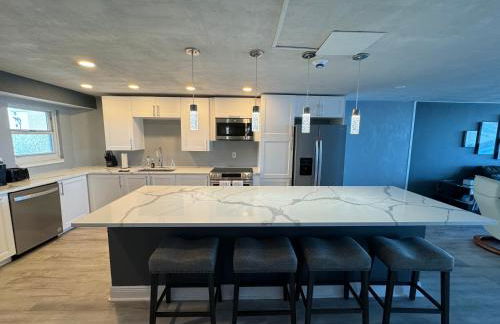 DIRECT OCEANFRONT NO-DRIVE BEACH CONDO - Photo 2