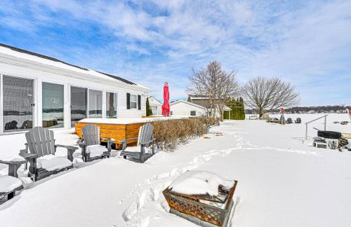 Lakefront Home with Boat Dock in Benton Harbor! - Foto 24