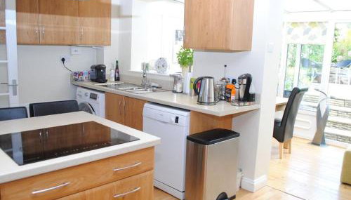 House - 3 bed 2 bath, self check in, amazing views! - Foto 5