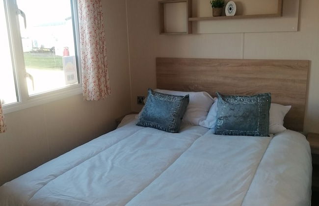 4-bedroom Caravan/static Home in Clacton-on-sea - Foto 5