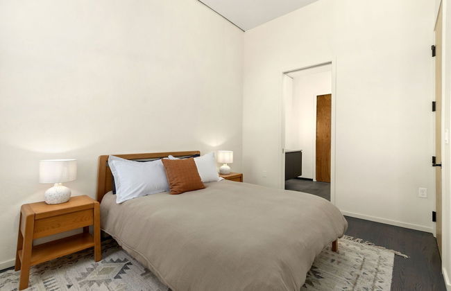 New! Modern Scandinavian Loft in Old Town Square - Photo 5