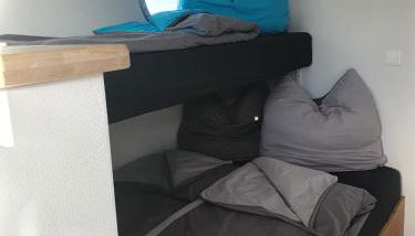 Mobiles Hausboot El'milia mit eigener Ankerboje auf dem See - Foto 5