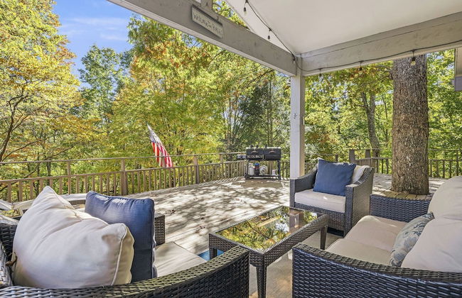 Cabin in the Sky by Avantstay Deck w/ Views - Photo 55