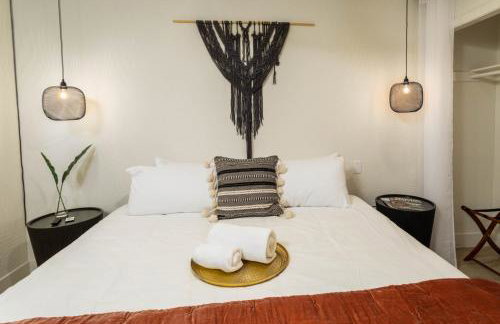 Luxe Boutique-Style Home w/Indoor Hot Tub - Foto 28