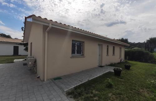 2 Maisons de 3 et 2 chambres avec grande piscine commune - Foto 13