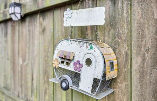 East Nashville Sweetie Near to Downtown 2 Bed 2 Bath with Fenced Yard 30 or more Days by SkyRun Nashville - Foto 9