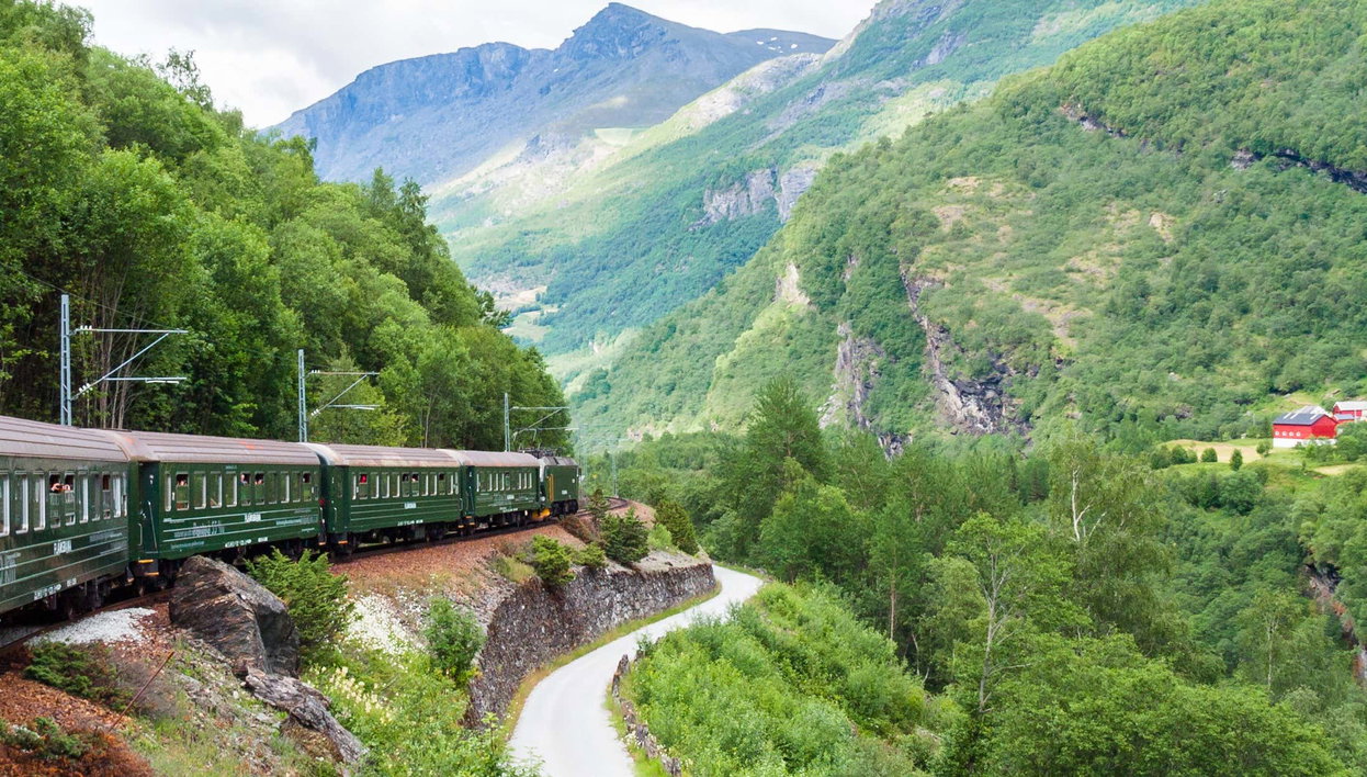 Norwegian Fjords: Flåm Train + Nærøy Boat Ride - Foto 1, Norwegian Fjords: Flåm Train + Nærøy Boat Ride