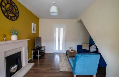 2BR Home Near Shops & Transport Links - Foto 27