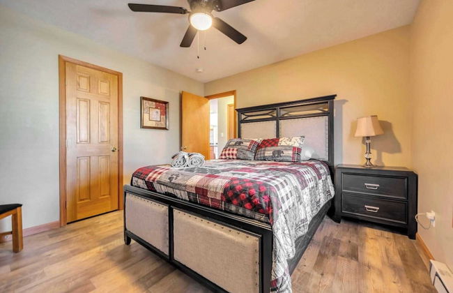 Pocono Pinnacle by Avantstay Steps to the Lake, Game Room, Large Deck - Foto 10