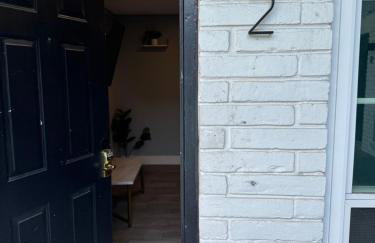 Chic & Cozy Montrose Apt with Pool & Parking - Foto 21