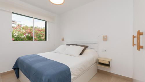 Moderno apartamento totalmente reformado con vistas al mar - Foto 3