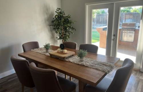 Cadbury 4BR Outdoor Kitchen Sleeps 8 Peaceful - Photo 8