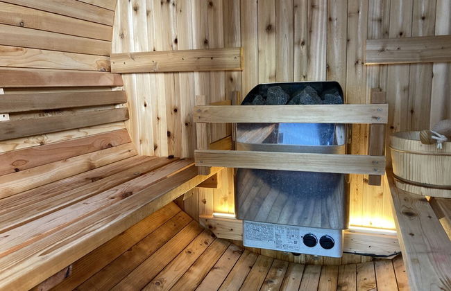 Contemporary Guest House With Outside Barrel Sauna - Foto 22