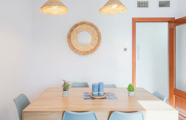 Skysea Malaga Centro frente al Rio - Photo 31