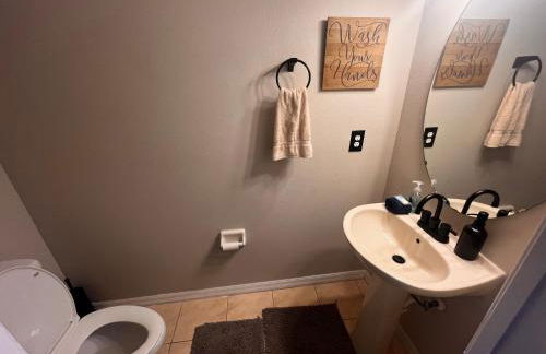 Charming Family Friendly Home - Foto 38