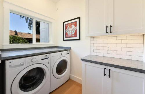 Completely Remodeled Farmhouse With Stunning Views Of Dry Creek Valley - Foto 14