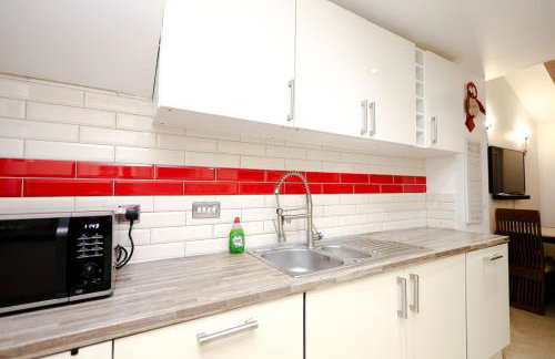 Cozy Place in Salford, Sleeps 8, 4 Bedroom, 5 Beds - Foto 20