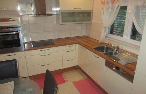 Apartment Simaris - spacious with terrace and sea view - Foto 13