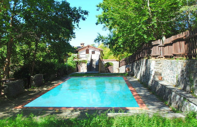 Idyllic Retreat in Tuscany - Photo 16