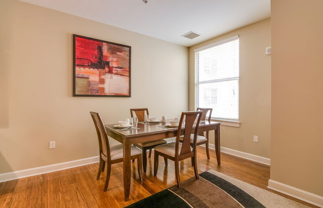 Bluebird Suites near AutoZone Park - Foto 15