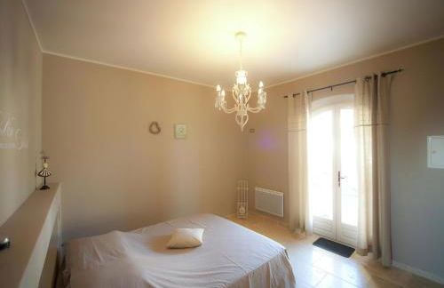 Villa in Provence with Infinity Pool - Foto 19