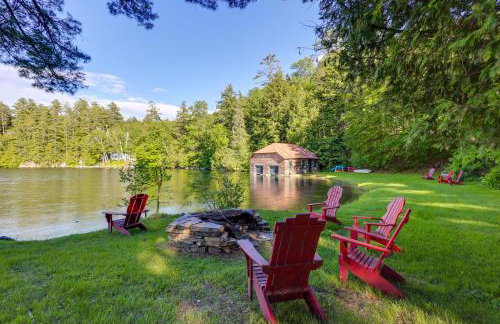 Expansive Eagle Lake Escape w/ Boathouse + Beach - Foto 1