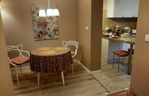 Apartamenty na przedmieściach RADZYMINA z prywatnym parkingiem i ogrodem FAKTURA - Foto 26