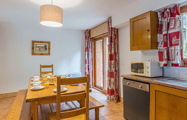 5 bedroom Apartment in Vaujany with swimming pool and terrace - Photo 12