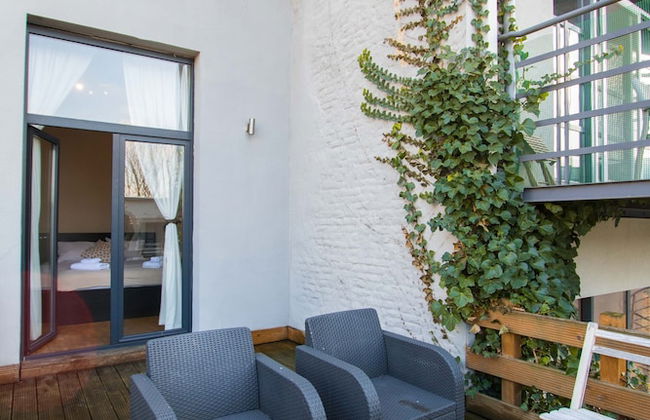 Charming Triplex Near Avenue Louise - Photo 31