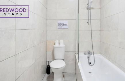 Everest Lodge Serviced Apartments for Contractors & Families, Free WiFi & Netflix By Redwood Stays - Foto 70