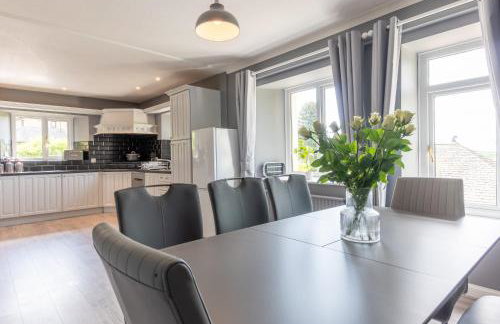 Perfect Family Retreat with Hot Tub, Nr the Lakes - Foto 24