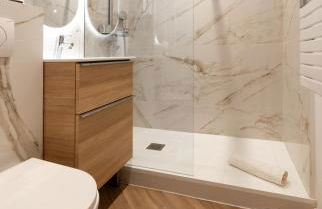 MONACO Border LUXURY SUITE - SEA VIEW - POOL - Foto 5