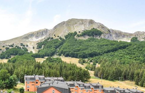 2 Bedroom Cozy Apartment In San Massimo - Foto 8