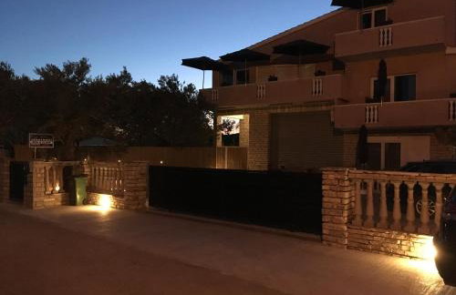 Apartment with private pool - Foto 43