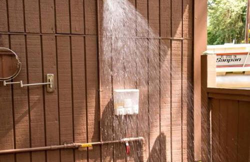 Spacious Cabin for a Group Getaway Overlooking Junior Lake in Florida - Foto 40