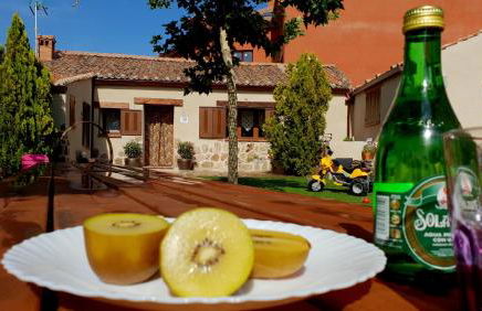 Entreacebedas rural&vacaciones, alojamientos con jardín PRIVADO, barbacoa y chimeneas - Foto 45