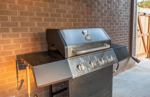 Spacious Retreat Patio, Games, and Quick to DEN - Foto 5