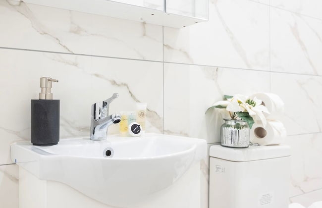 Stylish Block Of Apartments By AV Stays Croydon - Photo 8