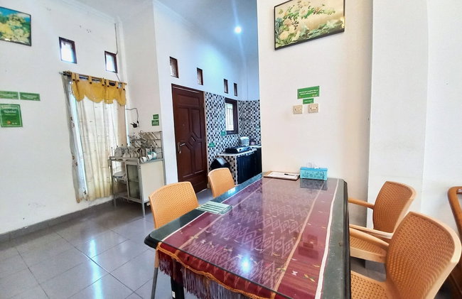 Homestay Jogja Jakal 3 Dekat UGM by Simply Homy - Foto 7