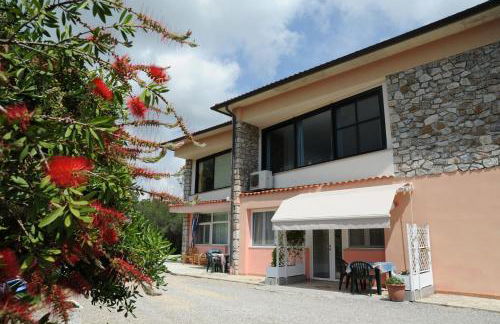 Appartamenti Serenity - 2 posti auto - in villa e in centro - Foto 25